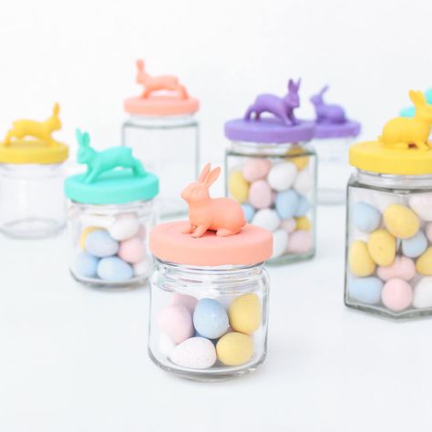 5-Minute Craft: Decorating Glass Jars With Animals Decorating Glass Jars, Diy Easter Bunny, Bunny Figurines, Springtime Recipes, Easter Bunny Treats, Decorative Glass Jars, Bunny Treats, Kid Friendly Crafts, Glass Jars With Lids