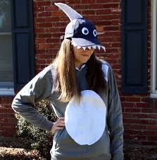 Diy Shark Costume, Fish Costumes, Shark Costume Kids, Dyi Costume, Finding Nemo Costume, Shark Halloween Costume, Nemo Costume, Shark Halloween, Shark Costume