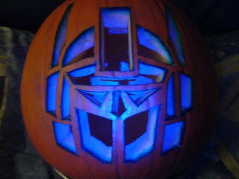 Optimus Prime Pumpkin by Fiend6669 Transformer Pumpkin, Optimus Prime Painting, Pumpkin Pics, Halloween 2007, Pumpkin For Halloween, Pumkin Carving, Amazing Pumpkin Carving, Pumpkin Pictures, Pumpkin Carvings