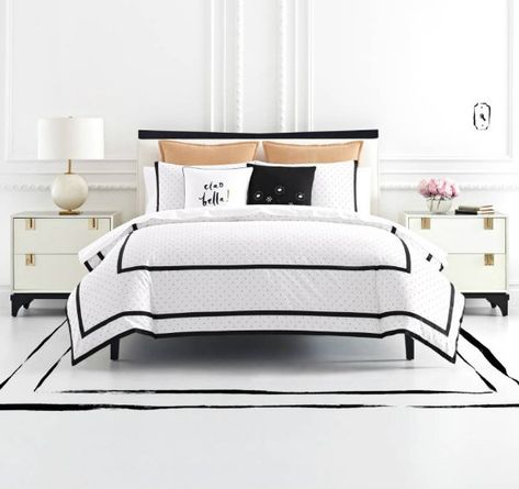 Comforter Ideas, Luxury Comforter Sets, Unique Bedding Sets, Bedroom Updates, Home Decor Style, Bedroom Pictures, White Duvet Covers, White Furniture, White Bedroom