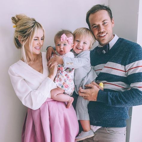 ♕pinterest/amymckeown5 Blonde Family, Amber Fillerup Clark, Amber Fillerup, Barefoot Blonde, Easter Weekend, Future Mom, Family Moments, Cute Family, Family Goals