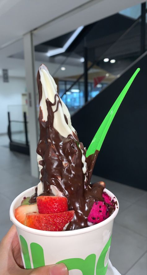 Llaollao Aesthetic, Ig Store, Food Hunter, Frozen Yoghurt, Seni Dan Kraf, Food Drink Photography, Food Videos Cooking, Food Snapchat, Healthy Salad Recipes