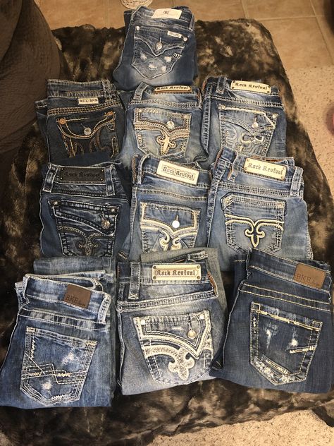 Rock Revival Jeans Aesthetic, Rock Rival Jeans Outfits, Missme Jeans Outfits, Rock Revival Jeans Outfit, Rock Rival Jeans, Mexican Jeans, Expensive Jeans, True Jeans, Miss Mes