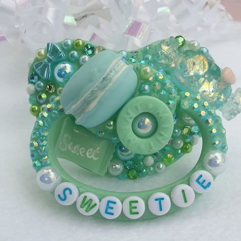 Deco Paci, Pacifier Design, Bling Pacifier, Adult Pacifier, Pet Regression, Appreciation Gifts Diy, Paci Clip, Pet Play, Space Stuff