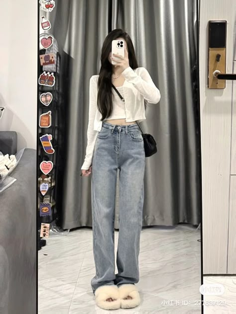 Korean Outfit With Jeans, Korean Jeans Outfit, Campus Outfit Ideas, Wonyoungism Outfits, Jeans Outfit Korean, Korean Style Outfit, Korean Fashion Styles, Maid Girl, Outfit Korean Style