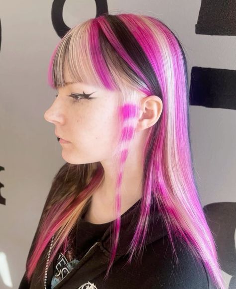 Harajuku Hair, Pink And Black Hair, Hair Dye Tips, Y2k Hair, Hair Inspiration Long, Dyed Hair Inspiration, Birthday Hair, Hair Inspiration Short, Pretty Hair Color