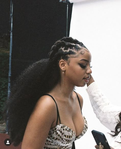 Chole And Halle, Chloe And Halle, Chloe Bailey, Beautiful Dreadlocks, Short Locs Hairstyles, Faux Locs Hairstyles, Dreadlock Styles, Birthday Hair, Dread Hairstyles