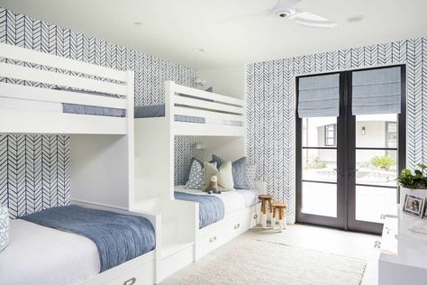 Beautiful Functional Spaces With Special Attention Paid To Every Detail - Decoholic Bunk Bed Rooms, Gradient Wallpaper, Decorative Wallpaper, White Bunk Beds, Bunk Beds Built In, Feather Wallpaper, Wallpaper Watercolor, Built In Bunks, Bunk Rooms