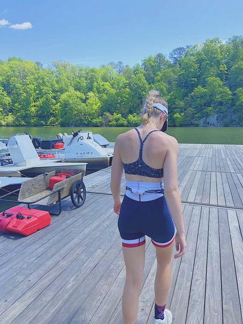 Rowing Practice Outfits, Rowing Outfit, Rowing Motivation, Women Rowing, Rowing Aesthetic, Rowing Photography, Boys In The Boat, Women's Rowing, Rowing Crew