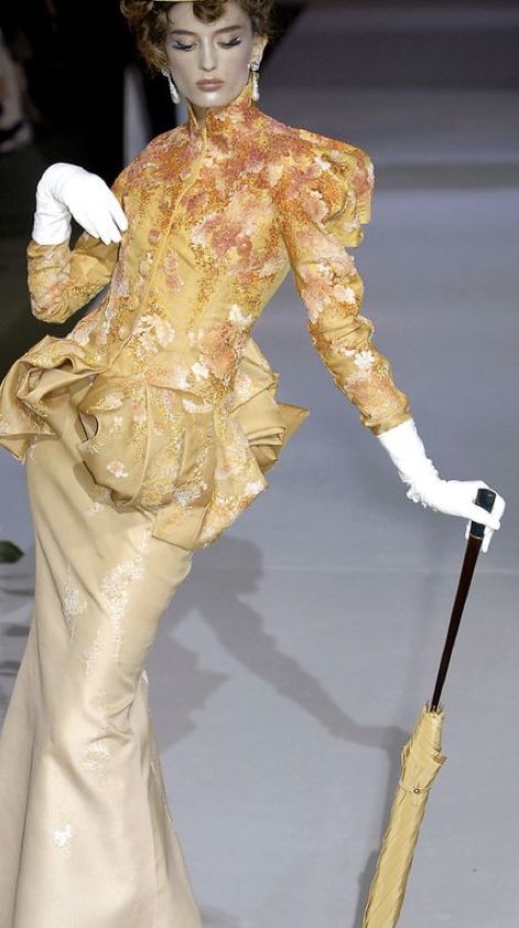 Runway Fashion Couture, Runway Outfits, Dior Couture, Zac Posen, Mode Inspo, Costume Design, A Dress, Vivienne Westwood, Couture Fashion