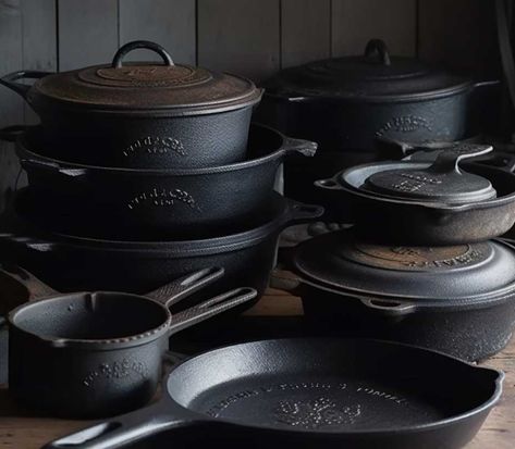 Cast Iron Pressure Cooker, Cast Iron Pots And Pans, Cast Iron Collection, Cast Iron Dishes, Cast Iron Pots And Pans Set, Cast Iron Aesthetic, Pots And Pans Aesthetic, Pans And Pots, Cast Iron Kitchen