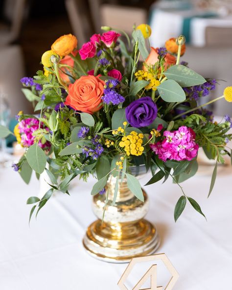 Weddings 2025, Yellow Wedding Centerpieces, Colorful Wedding Centerpieces, Rainbow Centerpiece, Summer Wedding Centerpieces, Colorful Summer Wedding, Multicolor Wedding, Colorful Centerpieces, Pink And Yellow Flowers