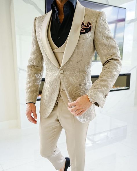 Sebastian Cruz Couture on Instagram: “Showcasing our latest Champagne Oro Fiore Dinner Jacket look! Do you prefer the white and gold look or black and gold?…” Cream Suit Men Wedding, Champagne Tuxedo, Reception Suits, Suits Tuxedo, New York Luxury, Tuxedo Colors, Groom And Groomsmen Suits, Blue Tuxedo, Custom Dress Shirts