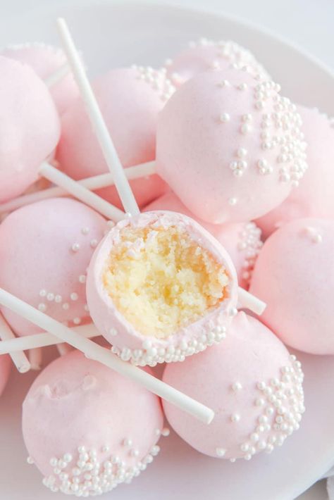 Starbucks Cake Pops - CopyKat Recipes White Cake Pops Recipe, Cherry Chip Cake Pops, White And Pink Cake Pops, Pink Cakepops Ideas, Packaging Cake Pops, Easy Birthday Party Treats, Flower Cake Pops Ideas, Pink Halloween Cake Pops, Cake Pops For Baby Shower Girl