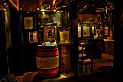 British Pub, Best Pubs, Bar Poster, Home Bar Furniture, Wooden Barrel, Oak Barrel, Irish Pub, Whiskey Barrel, Ice Cream Shop