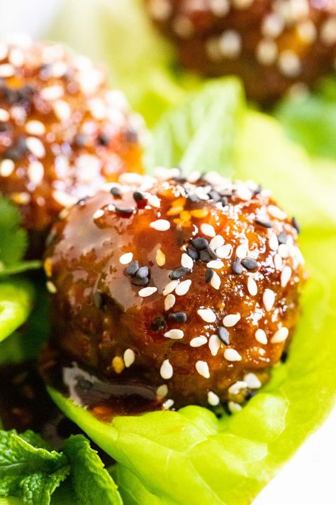 Looking to eat a little lighter and leaner? These Korean Meatball Lettuce Wraps are easy, healthy and so delicious! The meatballs also make a fabulous appetizer! #koreanmeatballs, #koreanbeef, #meatballlettucewraps Meatball Lettuce Wraps, Korean Meatballs, Ikea Meatballs, Healthy Beef Recipes, Wrap Recipe, Healthy Beef, Korean Beef, Lettuce Wraps, Wrap Recipes