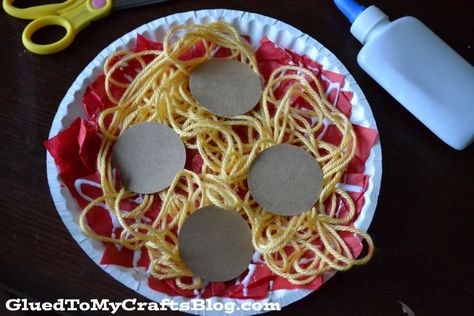 Paper Plate Spaghetti {Kid Craft} Preschool Food, Kids Pasta, Pasta Crafts, Spaghetti Dinner, Storytime Crafts, Plate Crafts, Paper Plate Crafts, Spaghetti And Meatballs, Kindergarten Crafts