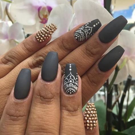 Mandala Nails, Nails Grey, Flare Nails, Nail Design Glitter, Lipstick Nails, Acrylic Nail Shapes, Nagellack Trends, Squoval Nails, White Nail Art