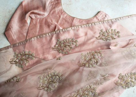 A T I Y A   C H O U D H U R Y on Instagram: “NEW IN - Just in time for Eid 🌸 EVA Saree (Dusky Pink).⠀⠀⠀⠀⠀⠀⠀ 👆Tap on the pic for prices⁣⁣⁣⠀⠀⠀⠀⠀⠀⠀⠀⠀ 🇬🇧 Prices are in GBP (£) ⁣⁣⁣⠀⠀⠀⠀⠀⠀⠀⠀⠀…” Pink Organza Saree, Saree Organza, Blouse Designer, Wedding Lehenga Designs, Bridal Handbags, Bollywood Style, Wedding Gifts For Bride, Wedding Lehenga, Dusky Pink