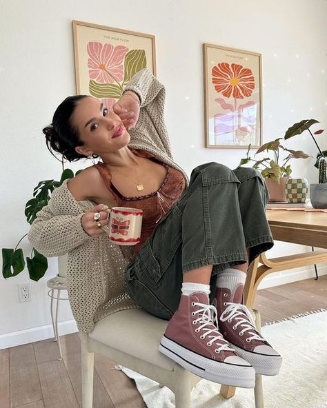 Mauve Converse Outfit, Stone Mauve Converse Outfits, Colored Converse Outfit, Burgundy Converse Outfit, Earthy Converse, Colorful Converse Outfit, Maroon Converse Outfit, Fall Aesthetic Converse, Converse 70s Outfit