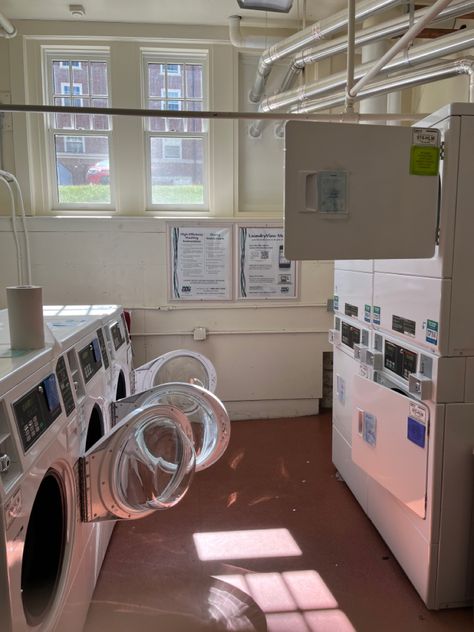 Smith College College Laundry, House Laundry Room, School Dr, Smith College, Dream School, Boarding School, 2024 Vision, College Life, Colleges And Universities