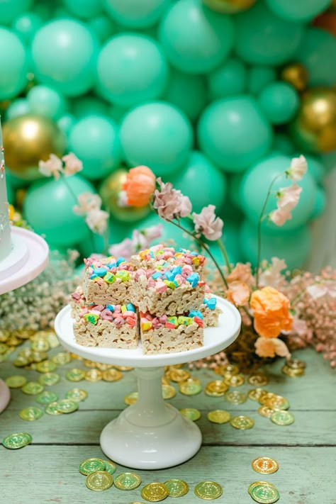 Saint Patrick’s Day Birthday, St Pattys Decoration, Saint Patricks Day 1st Birthday, Girly St Patricks Day Party, At Patrick’s Day Birthday, St Patricks Day Kids Party Ideas, At Patrick’s Day Birthday Party, St Pattys Party Decor, St Patricks Birthday Cake Ideas