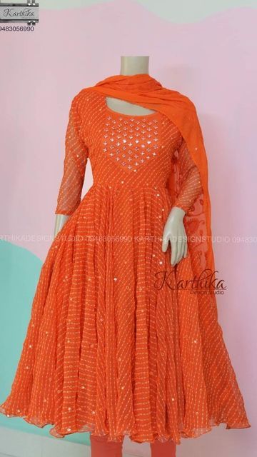 One Piece From Saree, Bandhani Anarkali, Basic Blouse Designs, Pink Blouse Designs, Simple Frock Design, Style Kurti, Long Frock Designs, Long Gown Design, Simple Frocks