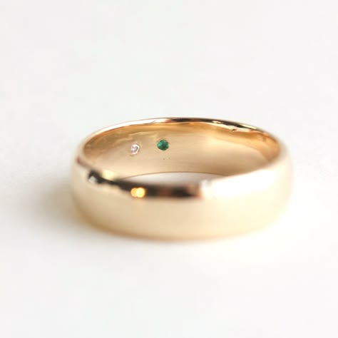 MILGRAIN WEDDING BAND, Vancouver - Evorden Unique Matching Wedding Rings, Matching Wedding Bands His And Hers, Matching Wedding Bands His And Hers Unique, Flat Wedding Rings, Unique Wedding Bands Matching, Unique Gold Wedding Rings, Vintage Inspired Wedding Band, Wedding Bands Unique, Bride Era