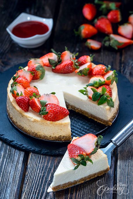 Low Fat Refined Sugar Free Cheesecake Low Fat Cheesecake, Low Calorie Cheesecake, Dessert Yogurt, Refined Sugar Free Desserts, Sugar Free Yogurt, Craving Sweets, Cheesecake Vegan, Yogurt Dessert, Sugar Free Cheesecake