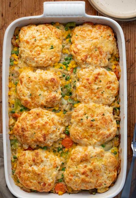 Chicken Pot Pie Biscuits Recipe, Chicken Pot Pie With Frozen Vegetables, Turkey Pot Pie Casserole, Cheesy Garlic Biscuits, Biscuit Pot Pie, Chicken And Vegetable Casserole, Garlic Biscuits, Cheesy Biscuits, Dinner Pies