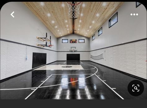 Basement Backyard, Play Area Indoor, Defeated Quotes, Indoor Sports Court, Home Basketball Court, Home Gym Ideas, Basketball Room, House Gym, Workout Room Home