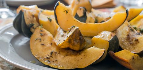 Slow-Cooker Acorn Squash By Trisha Yearwood Vegetarian Acorn Squash, Slow Cooker Acorn Squash, Grilled Acorn Squash, Slow Cooked Salmon, Trisha's Southern Kitchen, Acorn Squash Recipe, Trisha Yearwood Recipes, Acorn Squash Recipes, Grilling Sides