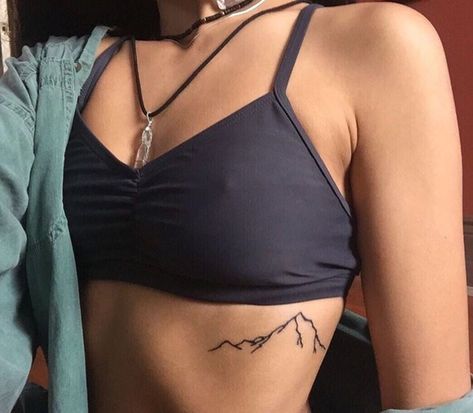 mountain tattoo line outline minimalist aesthetic Moutain Tattoos, Berg Tattoo, Minimalist Tattoo Meaning, Tattoo Line, Muster Tattoos, Tattoos Geometric, Tattoos Skull, Constellation Tattoos, Mountain Tattoo