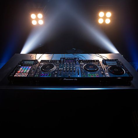 XDJ-XZ-N 4-channel professional all-in-one DJ system (gold) - Pioneer DJ Dj Photos Dj Setup, Dj Pro, Direct Drive Turntable, Fnaf Jumpscares, Dj Remix, Gold Logo Design, Dj Sound, Dj Images, Dj Photos