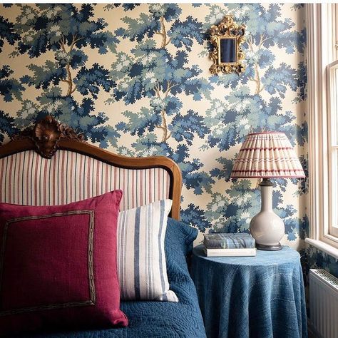 English Bedroom, Susan Deliss, Style Anglais, Georgian Homes, English Country House, Country House Decor, Blue Bedroom, Wallpaper Bedroom, Best Interior Design