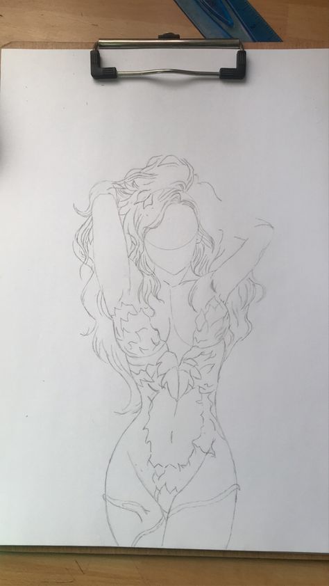 Poison Ivy Line Art, Poison Ivy Drawing Sketches, Poison Ivy Tattoo Ideas Dc Comics, Poison Ivy Painting, Poison Drawing, Poison Ivy Drawing, Poison Drawings, Poison Ivy Sketch, Poison Ivy Art