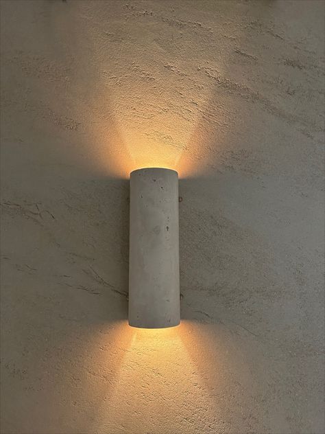 Stone Wall Lighting, Living Room Lighting Design, Plaster Wall Lights, Hidden Lighting, House Design Exterior, Minimal Lighting, Lighting Concepts, Exterior Wall Light, Natural Clay