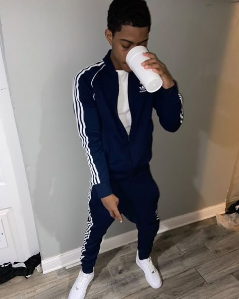 Polo Tracksuit Outfit Men, Polo Tracksuit, Sweat Suits, Drip Outfit Men, Cute Clothing Stores, Adidas Tracksuit, Street Style Outfits Men, Guys Clothing Styles, Tomboy Style Outfits