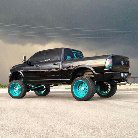 Not real sure why people contrast a sweet truck with hideous colored wheels, but nice truck. Custom Lifted Trucks, Black Truck, Lifted Chevy Trucks, Lifted Chevy, Lifted Truck, Dodge Truck, Jacked Up Trucks, Dodge Trucks Ram, Dodge Trucks