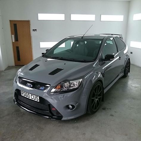 We mentioned this last week as we were surprised nobody has done it and boom - Nardo Grey wrapped Focus RS @wrapcube Hot Hatchback, Ford Motorsport, Ford Rs, Nardo Grey, Ford Fiesta St, Ford Focus Rs, Focus Rs, Best Car Insurance, Ford Focus St