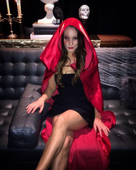 Little Red Riding Hood Womens Costume, Gothic Red Riding Hood Costume, Red Cape Halloween Costumes, Little Red Riding Hood Hair, Little Red Riding Hood Costume Ideas, Red Ridding Hood Costume Women, Scary Little Red Riding Hood Costume, Cape Costume Ideas Women, Red Cape Costume Ideas