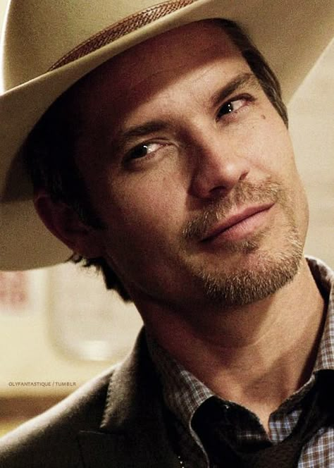 Timothy Olyphant as Raylan in fxs justified  #sexycowboy #cowboy Raylan Givens, Timothy Olyphant, Man Crush, Good Looking Men, Look At You, Cowboy Hat, Serie Tv, Favorite Celebrities, Celebrity Crush