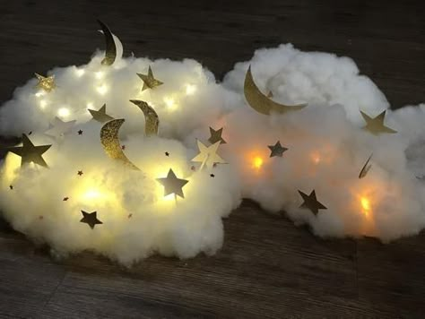 Cloud Centerpiece, Gender Reveal Baby Shower Themes, Star Centerpieces, Baby Shower Table Centerpieces, Boy Baby Shower Ideas, Twinkle Twinkle Baby Shower, Moon Baby Shower, Gender Party, Baby Shower Table