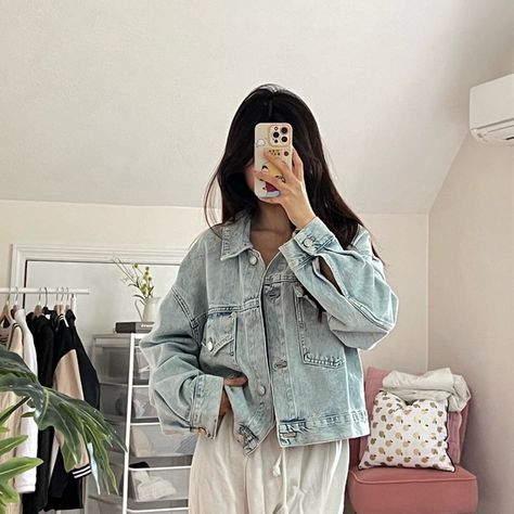 Zara TRF Denim Jacket (One Size) Cotton Textile, Zara Jackets, Metal Buttons, Lapel Collar, Cuff Sleeves, Recycled Cotton, Drop Shoulder, Patch Pocket, Denim Jacket