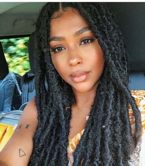 This faux locks hairstyle is the perfect style for summer.  Get this style and the products needed for the style on nappyme website. PS: Feel free to ask any questions in the comments, we are here to help. Faux Hairstyles, Faux Locs Hairstyles, Pelo Afro, African Braids Hairstyles, Locs Hairstyles, Box Braids Hairstyles, Faux Locs, Braids For Black Hair, Twist Hairstyles