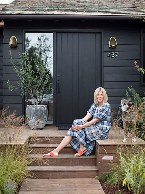 This Designer Poured 20 Years of Ideas Into Her Tiny ‘50s Bungalow Raili Clasen, Concrete Collaborative, Cedar Hot Tub, Small Bungalow, Open Door Policy, Bungalow Renovation, Casa Exterior, Exterior House, Home Exterior