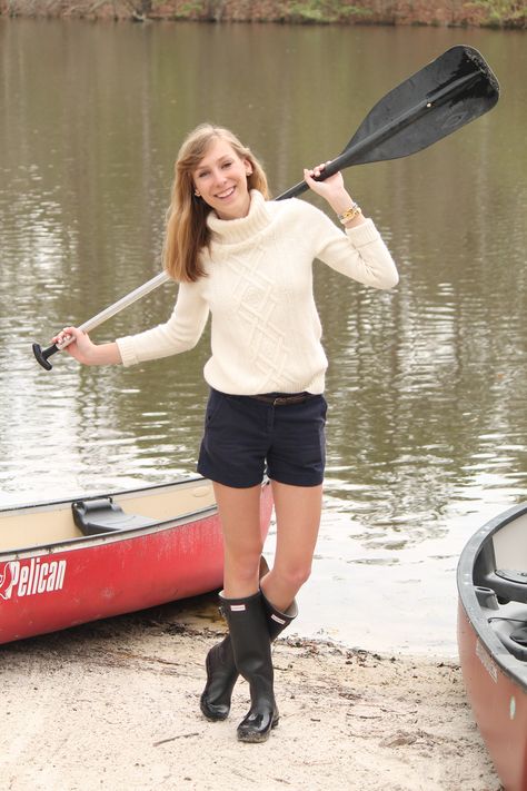 Fun day of boating   chinos, rainboots, jcrew, preppy boating outfit, preppy canoe outfit  www.dailydoseofprep.com Canoeing Outfit, Canoe Trip, Boating Outfit, Dressed To The Nines, Rubber Boots, All About Fashion, Travel Style, Rain Boots, J Crew