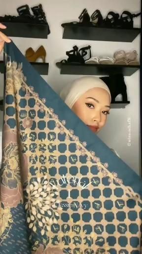 Hijab Tutorial Simple, Bawal Tutorial, Square Scarf Hijab, Square Hijab Tutorial, Hijab Turban Style, Turban Tutorial, Simple Hijab Tutorial, Estilo Hijab, Turban Hijab