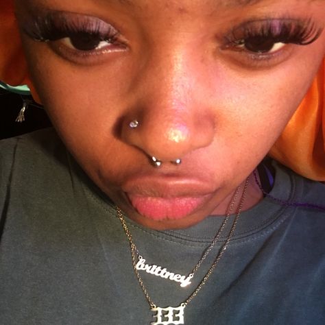 Nose Rings Black Women, Septum Piercing And Nose Stud, Stud And Septum Piercing, Piercings Black Women, Face Dermal Piercing, Face Dermal, Piercings Aesthetic, Dermal Piercings, Pretty Piercings