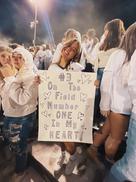 Posters For Soccer Games Boyfriend, Soccer Posters For Friends Diy, Soccer Bf Posters, Lacrosse Signs For Games, Couple Poster Board Ideas, Senior Night Sign Ideas, Boyfriend Soccer Poster, Football Bf Poster Ideas, Poster For Soccer Game